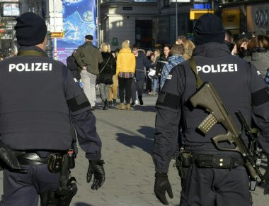 Γερμανία: Οι υπηρεσίες αντικατασκοπίας θέτουν σε επιφυλακή το κράτος για επιθέσεις του ISIS